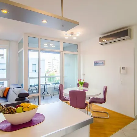 Sinisa Apartment Split